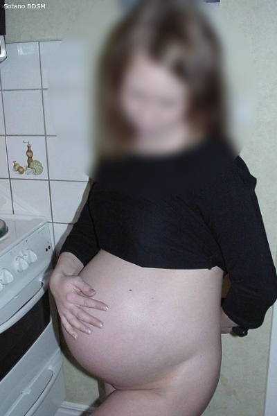 Embarazada sumisa